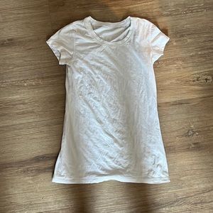 FREE with $25 Purchase. Lululemon Women’s White T-Shirt, Sz 8